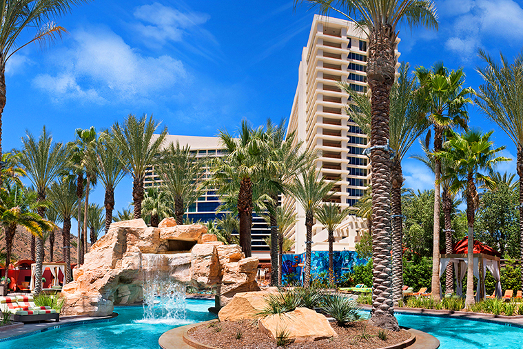 harrahs-hotel_759x506